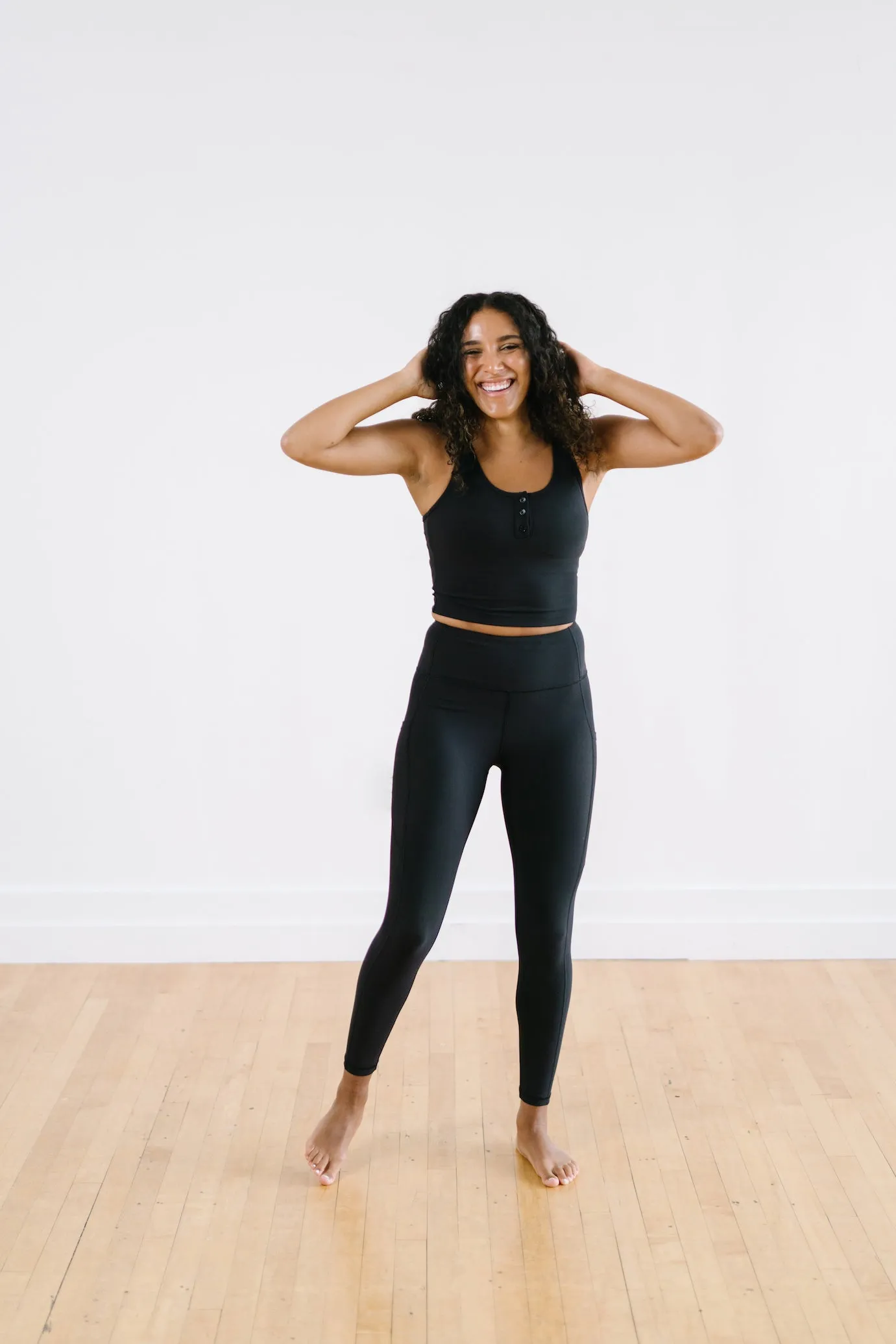 Ribbed Crop Tank Sports Bra - Black